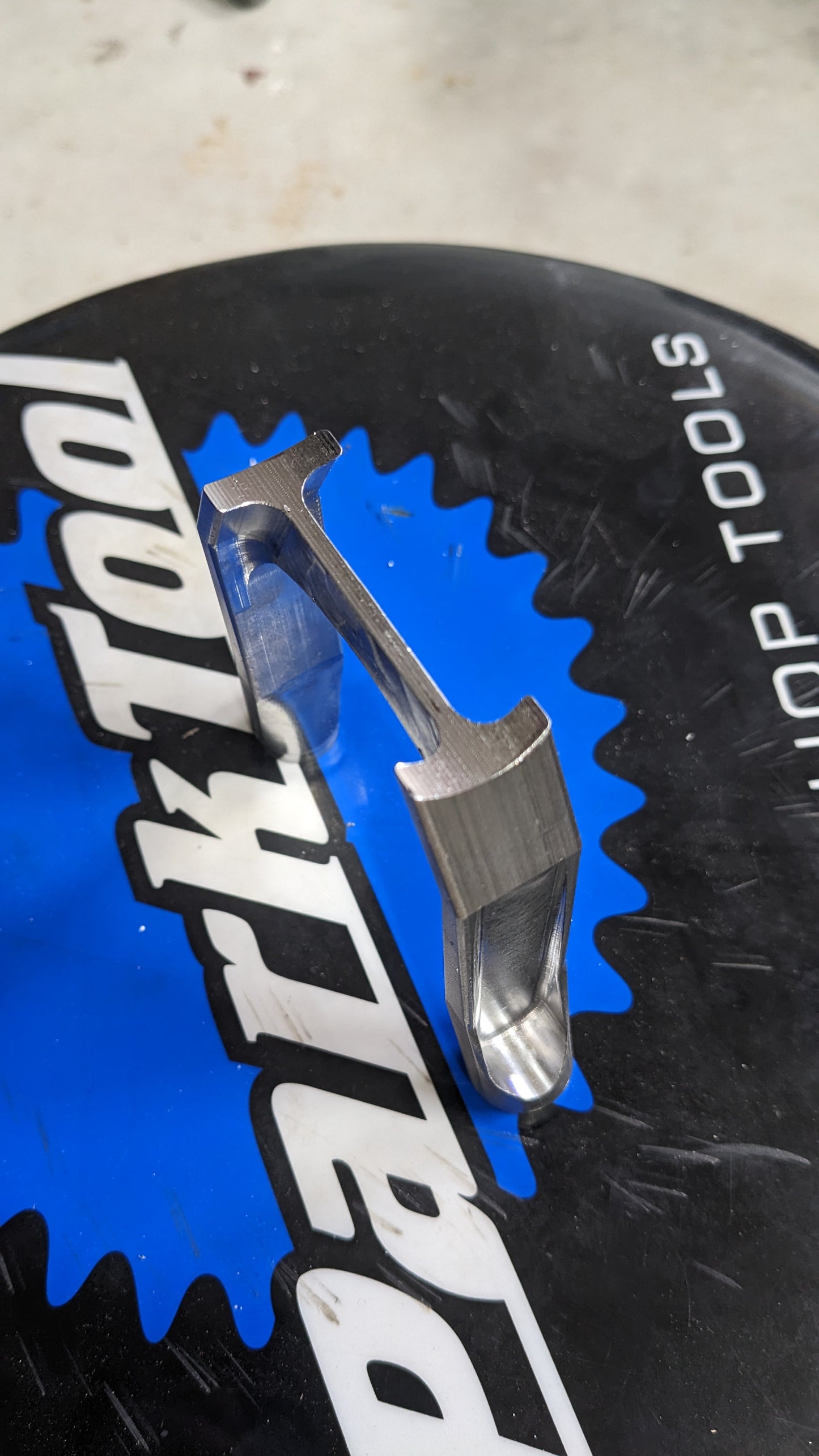 Strato Gravel Yoke